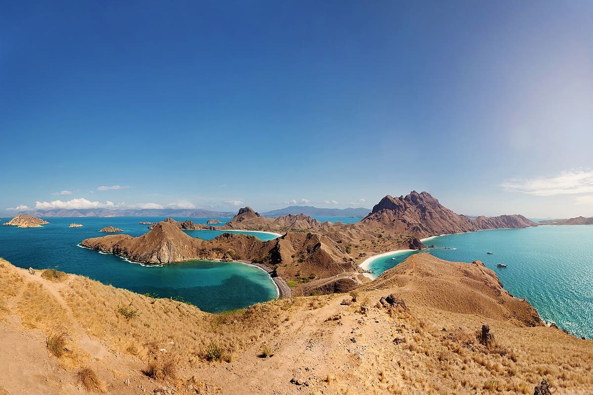 Best Time to Visit Indonesia: Month-by-Month Weather & Crowds