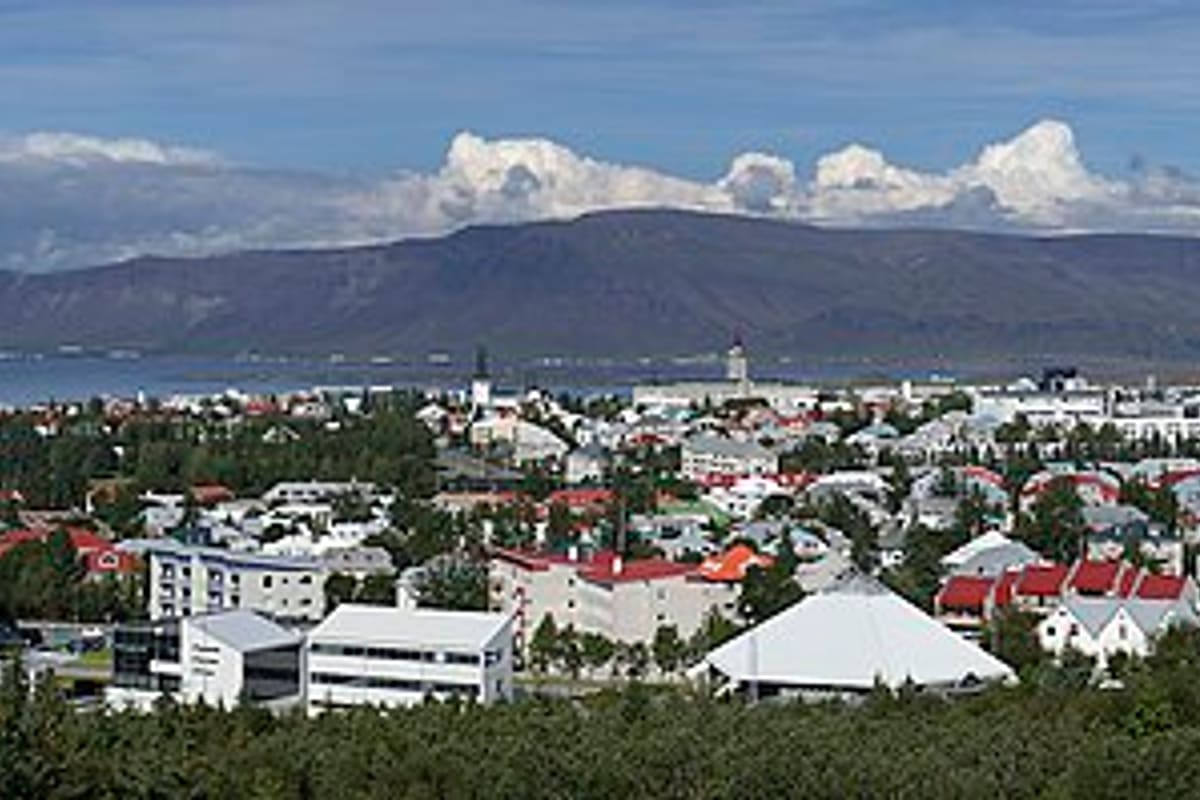Iceland Itinerary: How to Spend 1 to 2 Weeks (2026)