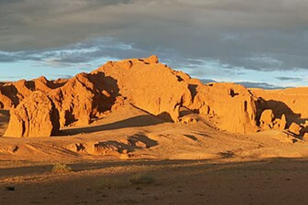 Flaming Cliffs (Bayanzag)