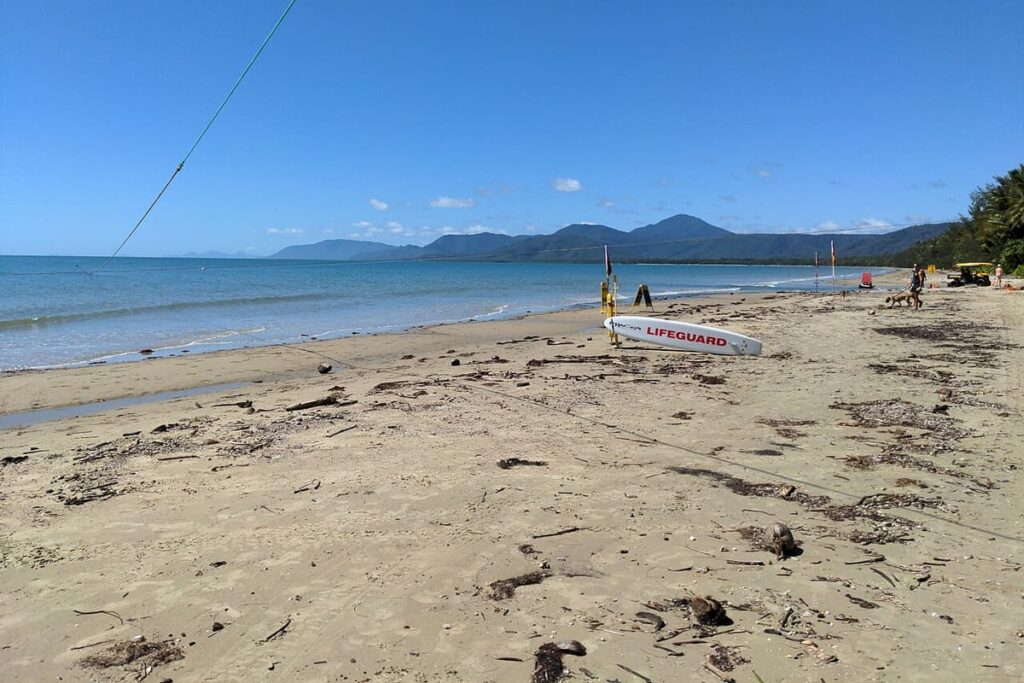 Four Mile Beach (Port Douglas)