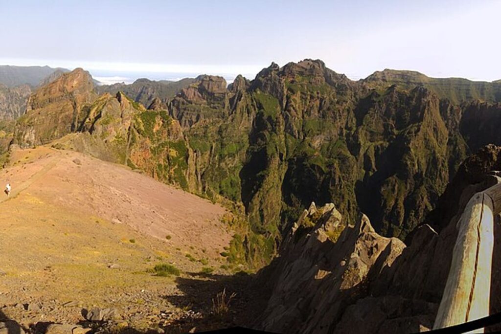 Pico do Areeiro to Pico Ruivo