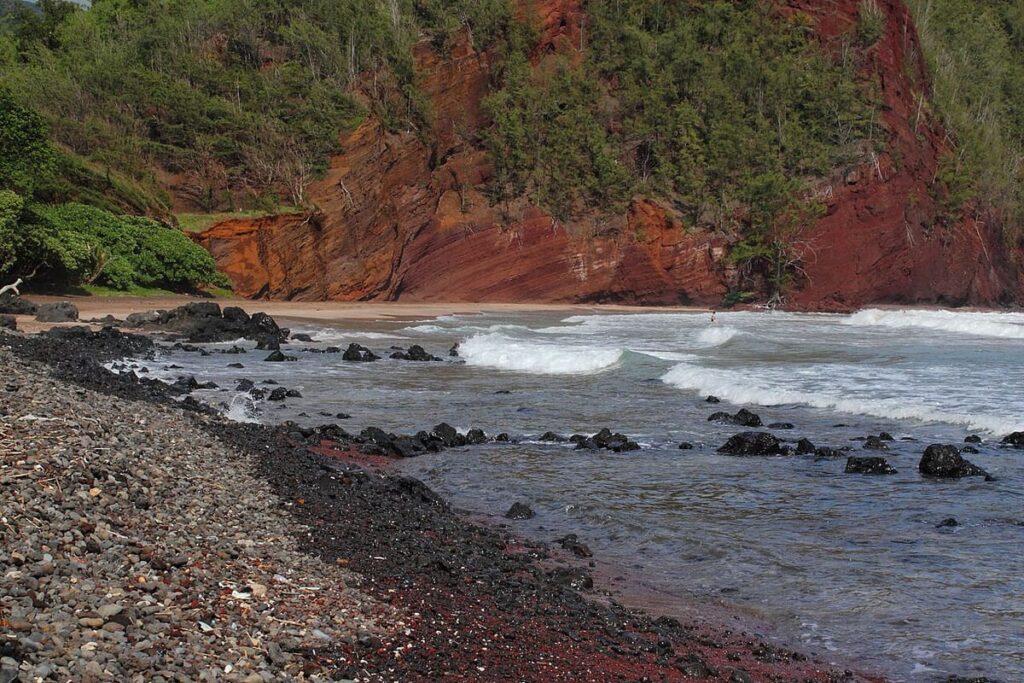Red Sand Beach (Kaihalulu)