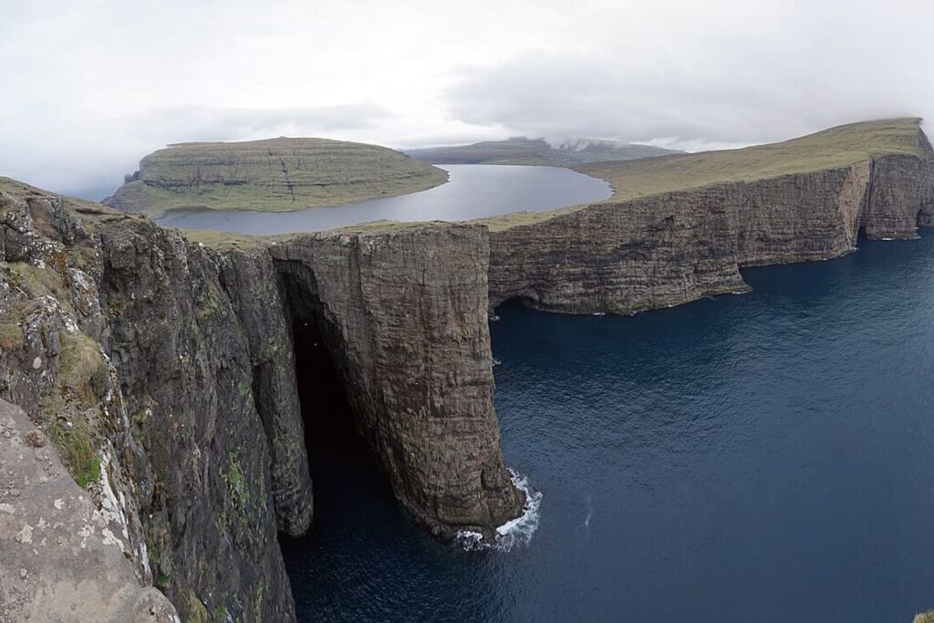 Sørvágsvatn (Faroe Islands)
