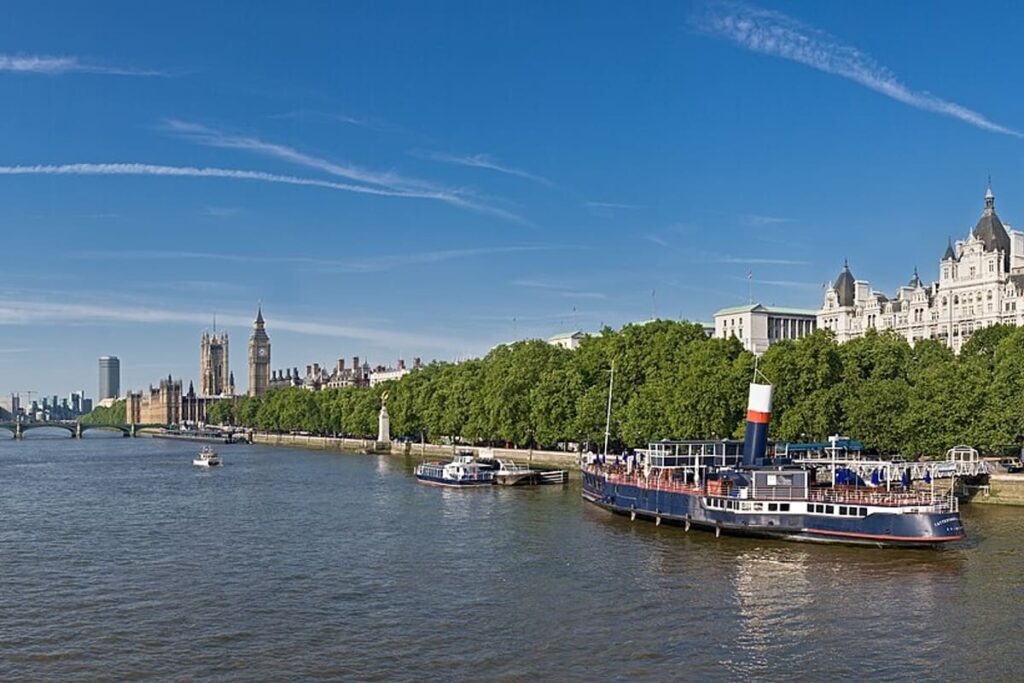 Thames River (London)